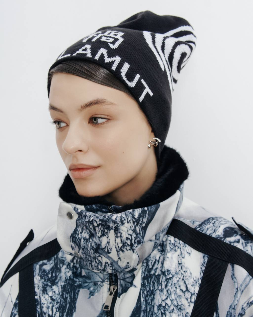 Бомбер WHITE NOISE