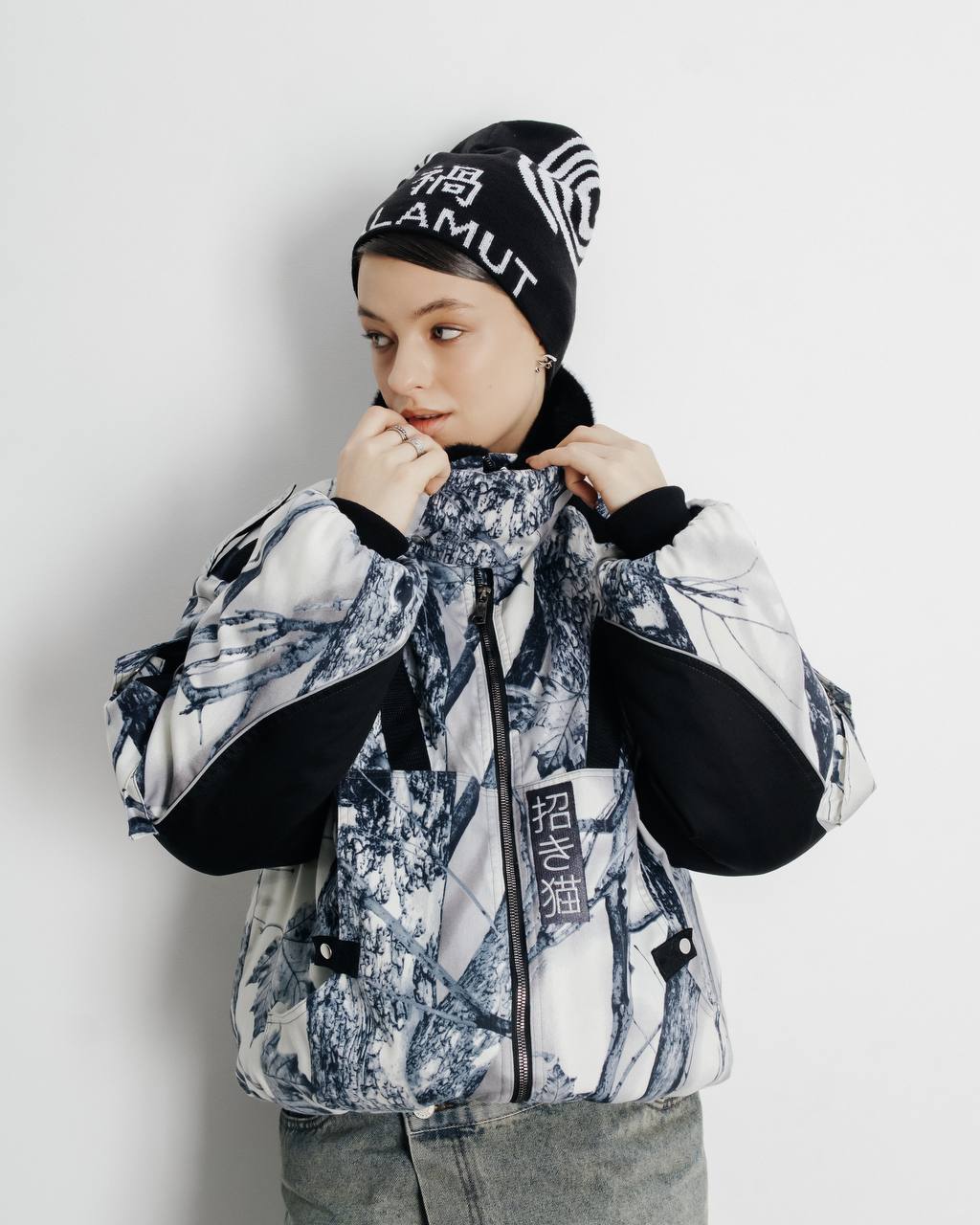 Бомбер WHITE NOISE