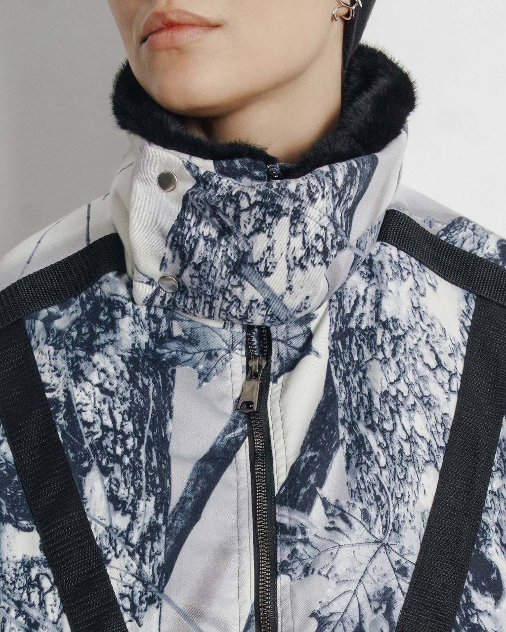 Бомбер WHITE NOISE