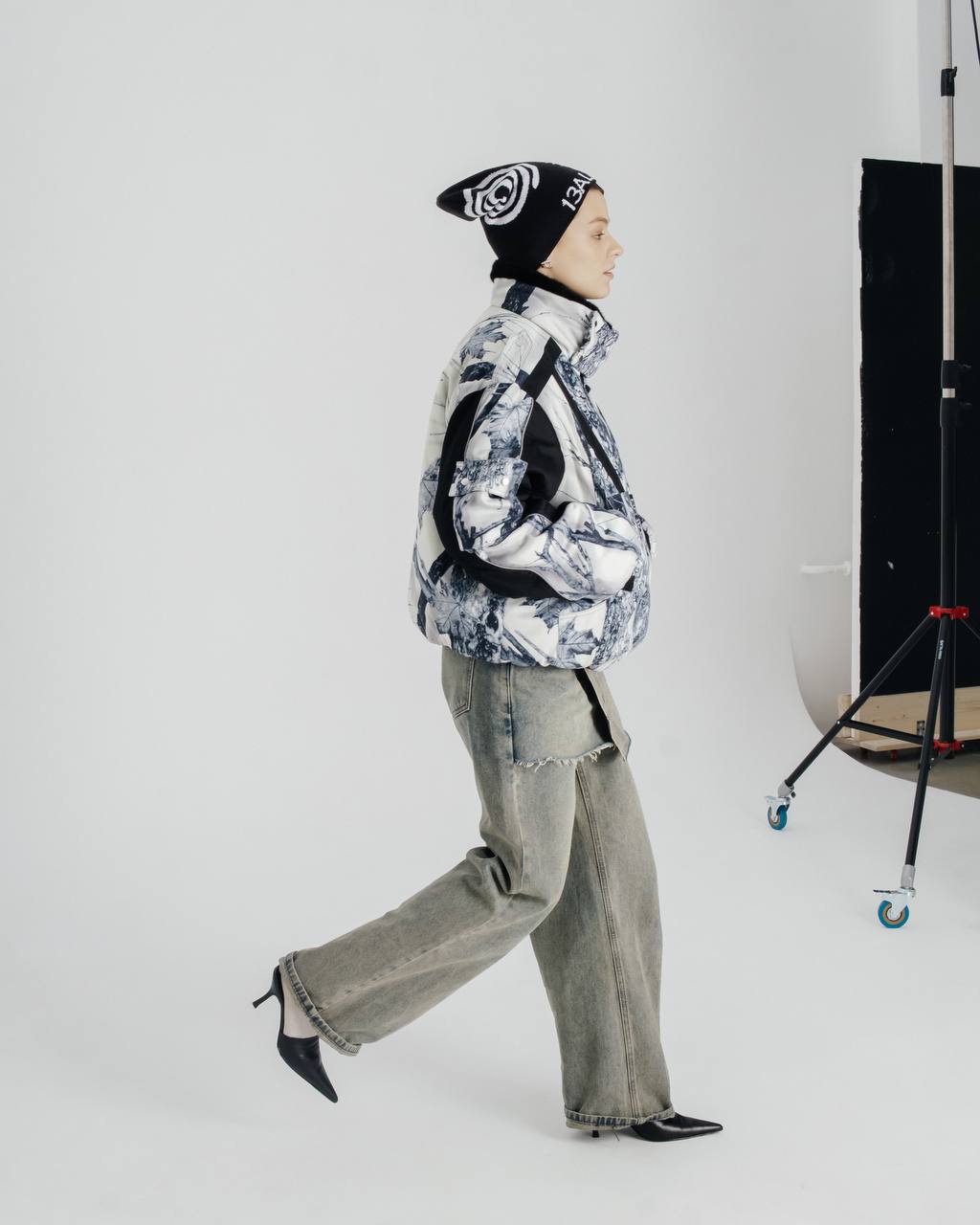 Бомбер WHITE NOISE